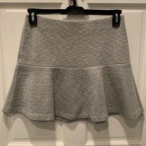 Anne Taylor Loft grey quilted skirt. Small